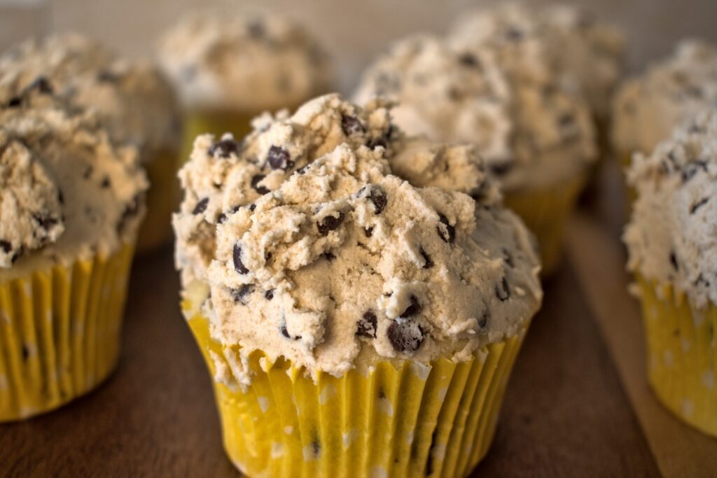 Chocolate chip cookie dough cupcakes