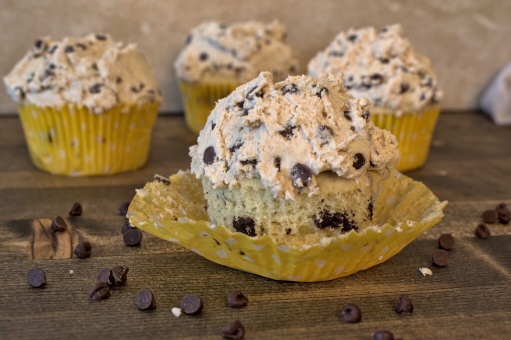 Chocolate chip cookie dough cupcakes