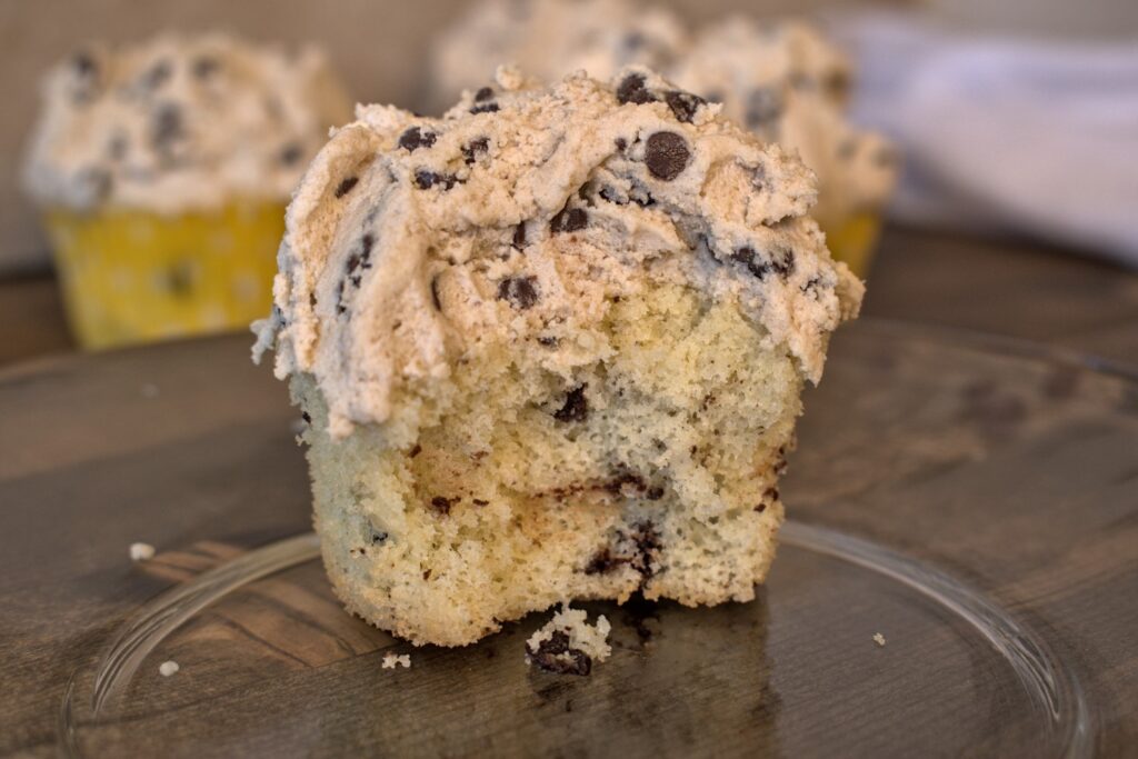 Chocolate chip cookie dough cupcakes